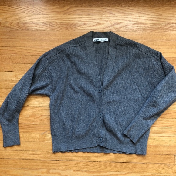Zara Cropped Cardi - Picture 2 of 3